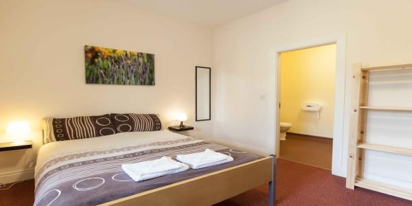 Rowan Hotel in Ennis room